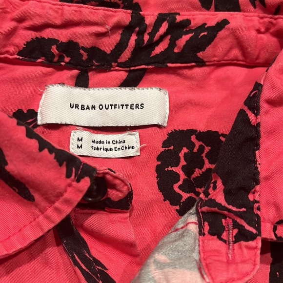 Urban Outfitters Men’s Button Down Shirt Size M - Picture 2 of 3